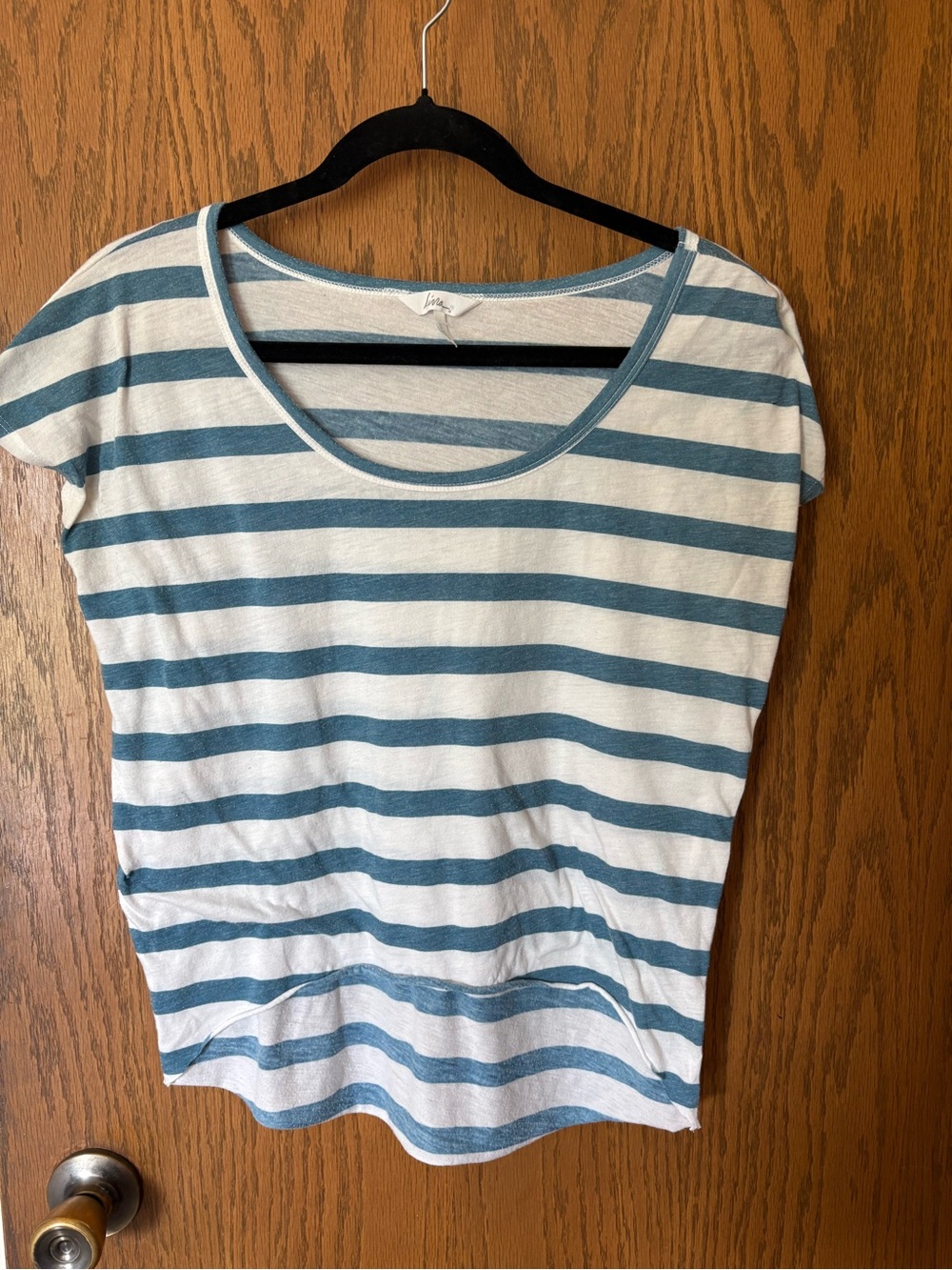 Kirra White and Blue Striped Scoop Neck Short Sleeve Top ***